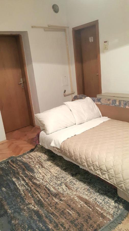Digital Nomad Comfy Apartment,Foot Mountain Vodno And Millennium Cross,19 Min By Walk To Cener,Free Parking Skopje Zewnętrze zdjęcie